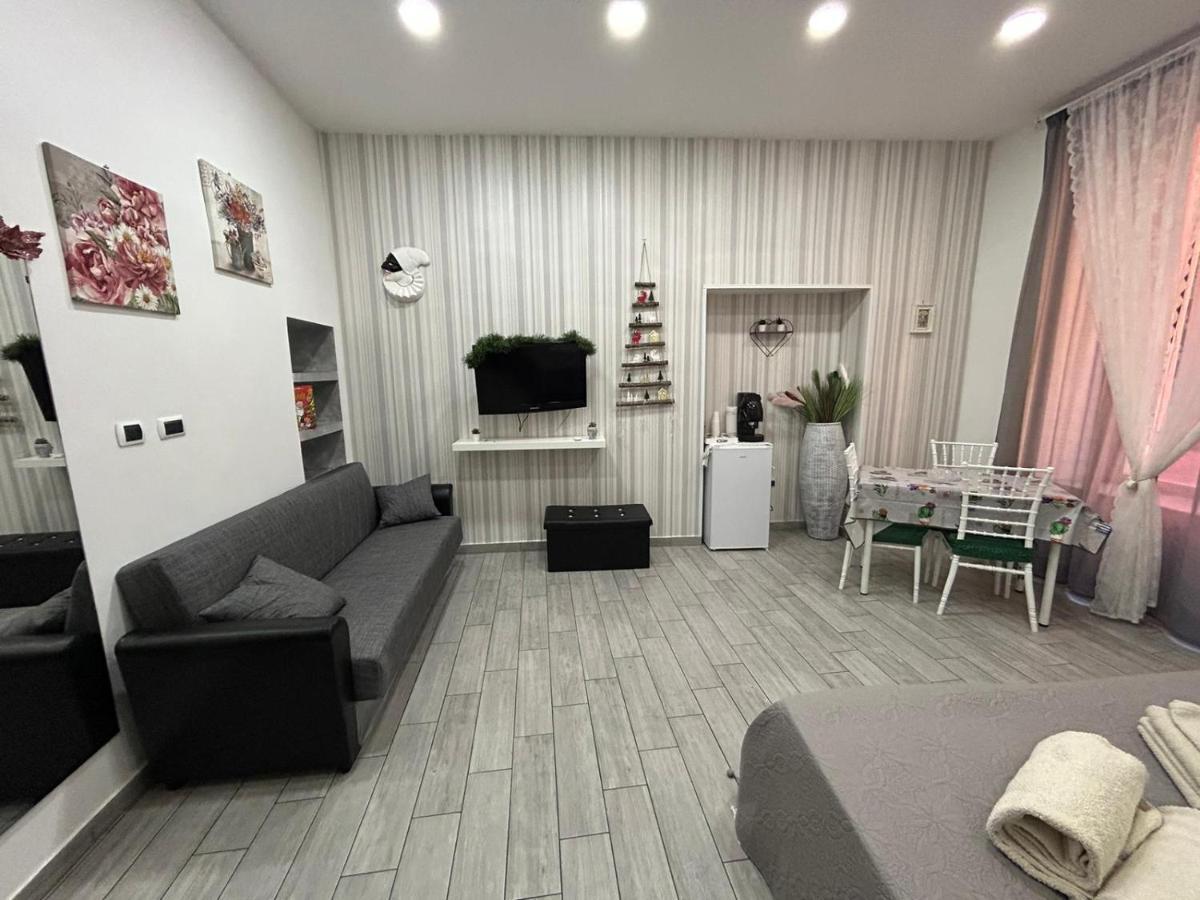 Cuore Di Napoli Hotel ภายนอก รูปภาพ