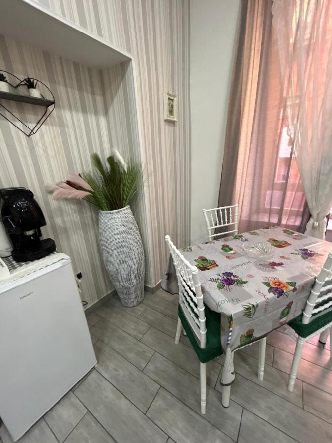 Cuore Di Napoli Hotel ภายนอก รูปภาพ